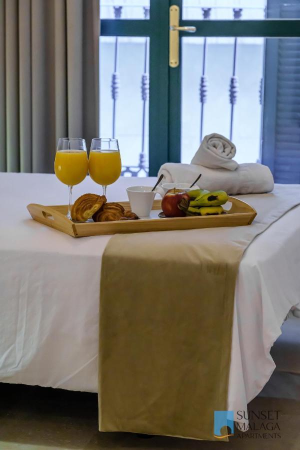 Malaga Central Suites - New Release ภายนอก รูปภาพ
